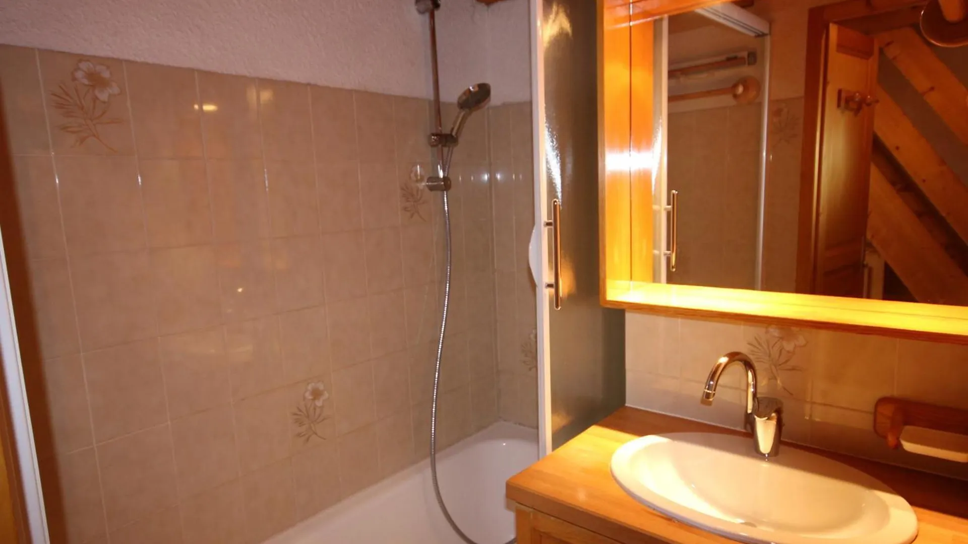 Appartement 4 Pieces, 9 Pers, Balcon, Animaux Toleres, Les Saisies - Fr-1-293-255 Hauteluce 0*,  Francia